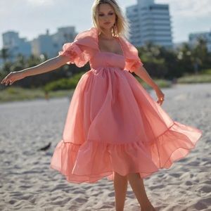 NWT Selkie French Puff Dress in Cosmo